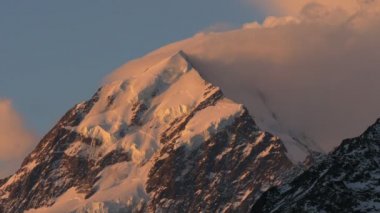 mt Cook gün batımında Zirvesi