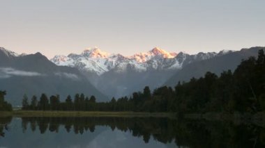 MT cook ve göl matheson