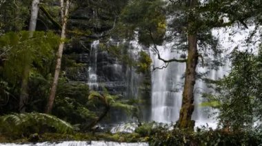 russell üst düşüyor düşüyor