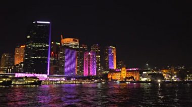 dairesel quay parlak alev aldı.