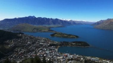  Queenstown ve göl wakitipu 