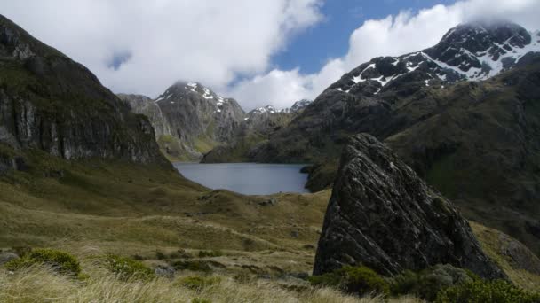 Lake harris op routeburn spoor — Stockvideo