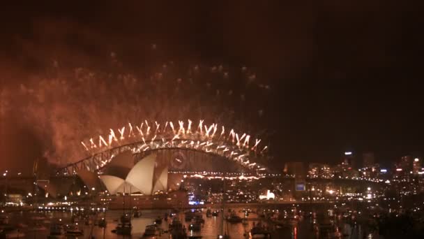 Феєрверки на Sydney міст гавані — стокове відео