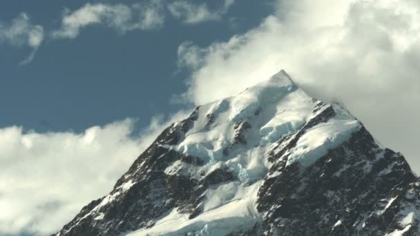 Top van mt cook bij zonsondergang — Stockvideo