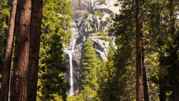 Nižší spadá část Yosemitský vodopád — Stock video