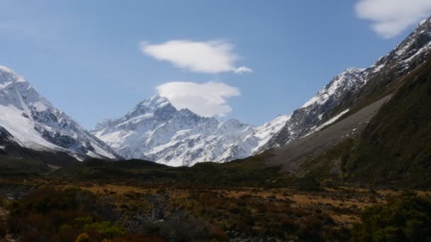 Mt cook patrząc w górę doliny dziwka — Wideo stockowe