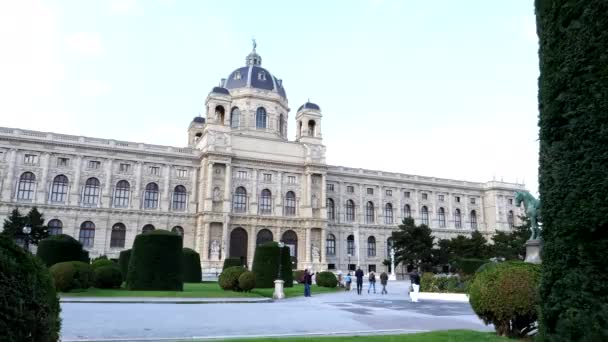 ΒΙΕΝΝΑ, ΑΥΣΤΡΙΑ, 9 ΟΚΤΩΒΡΙΟΥ 2017 το μουσείο φυσικής ιστορίας στη Βιέννη — Αρχείο Βίντεο