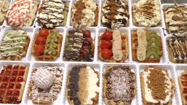 Brüksel 'de Belçika waffleları görüntüsü. — Stok video