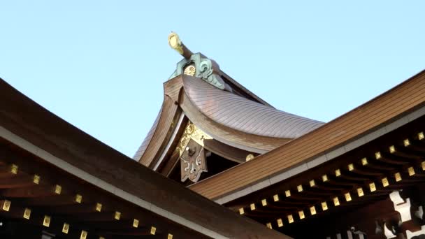 Détail de toit en cuivre sur le sanctuaire meiji à tokyo — Video