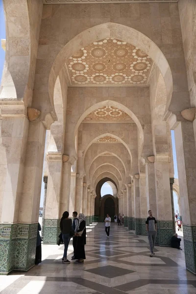CASABLANCA, MOROCCO- HAZİRAN, 9, 2019: Hassan ii Camii 'nin geniş görüş açısına sahip.