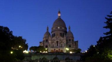 Paris 'teki Sacre Coeur Bazilikası' nın alacakaranlık açısı