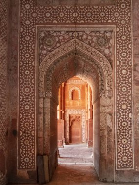Buland Darwaza kapısı Fatephur Sikri 'de, Agra yakınlarında.