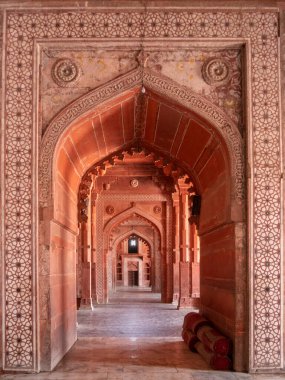 Agra yakınlarındaki Buland Darwaza Kapısı 'nın iç görünümü