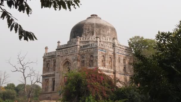 4K 60p clip de shish gumbad tumba en lodi jardines en Nueva Delhi — Vídeos de Stock