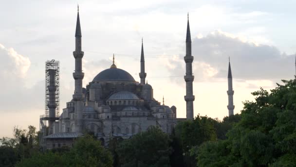 Közeli kilátás a kék mecset naplementekor isztambulban — Stock videók