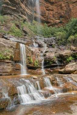 Wentworth 'un alt kısmı NSW' nin mavi dağlarına düşüyor.