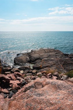 Yazın kıyı manzaralarının manzarası