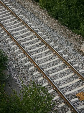 Demiryolunun yüksek açılı manzarası
