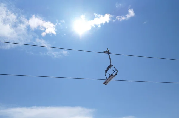 Dağlarda aç teleferik