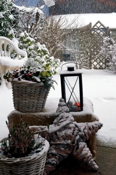 Işık ve yıldız ile Noel dekorasyon