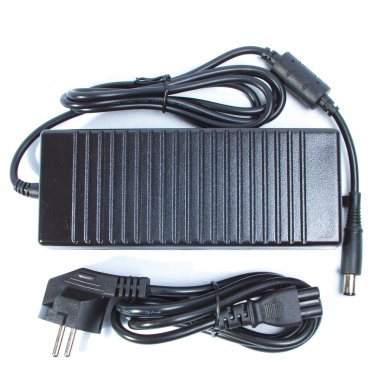 Dizüstü bilgisayar için siyah şarj