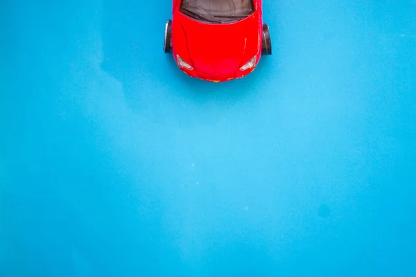 Κόκκινο Παιχνίδι Αυτοκίνητο Χώρο Αντίγραφο — Φωτογραφία Αρχείου