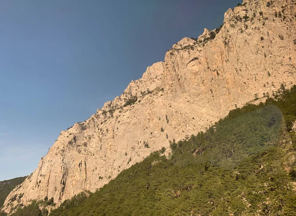 克里米亚美丽的岩石山 — 图库照片