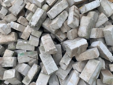 Bir yığın beyaz tuğla. Tuğla Arkaplanı