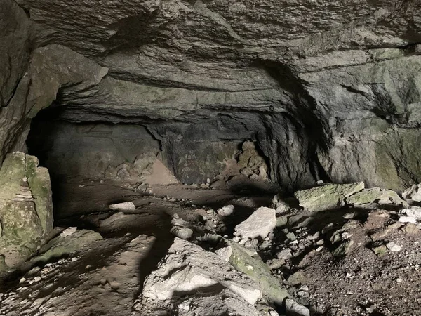 Dunkle Und Beängstigende Höhle Geheimnisse — Stockfoto