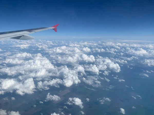 Vista Azul Céu Janela Aeronave — Fotografia de Stock