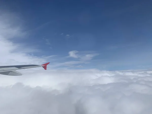 Vista Azul Céu Janela Aeronave — Fotografia de Stock