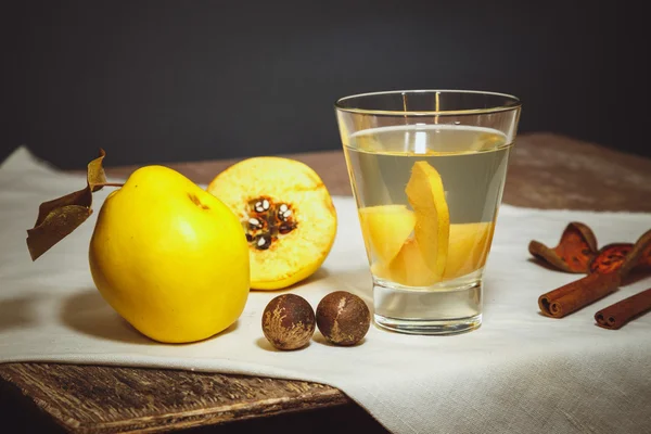 Yellow quince compote — Stock Photo, Image