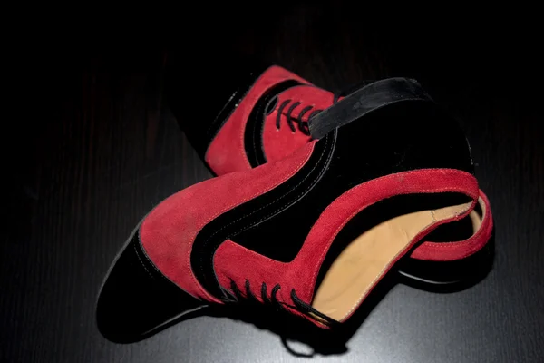Κόκκινα σουέντ χορό παπούτσια — Φωτογραφία Αρχείου