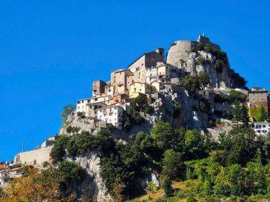 Tipik İtalyan Köyü - Cervara di Roma