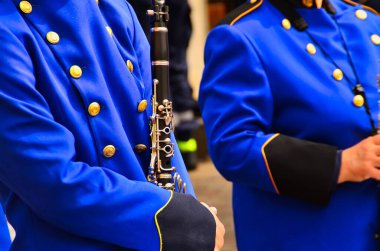 Bir orkestrada klarnetçi