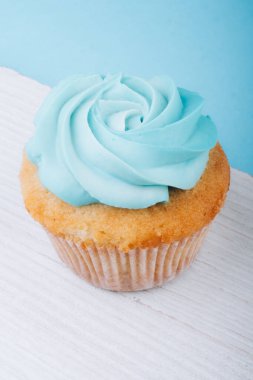 Lezzetli Kek ya da ahşap masada küflü peynir kremalı kek