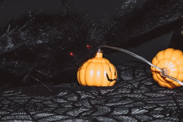 Pompoenen Oranje Lampen Spinnen Zwarte Halloween Bal — Stockfoto
