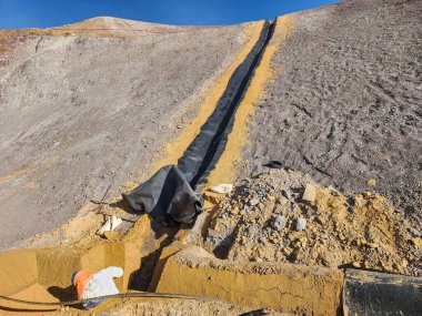 Maden bankalarında jeosentetik ile nehir kanallarının inşa süreci