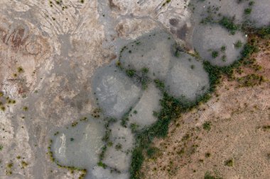 Çevresel olarak düzeltilmiş bir kireçtaşı ocağının hava görüntüsü