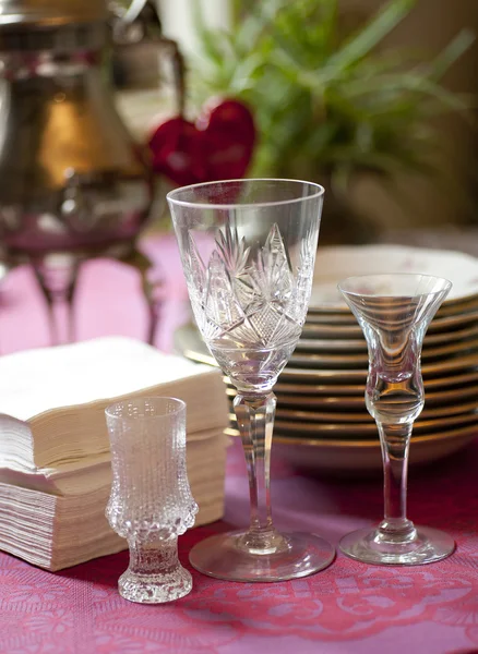 Kristal şarap gözlük