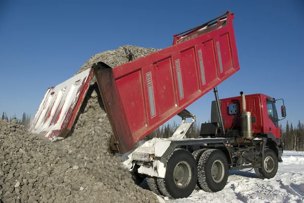 Extraction of oil — Stock Photo, Image