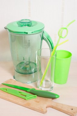 Pişirme güler yüzlü: blender, bıçak, Gözlük, saman ve ahşap yaban domuzu