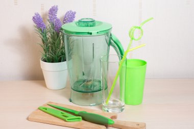 Pişirme güler yüzlü: blender, bıçak, Gözlük, payet ve ahşap boa