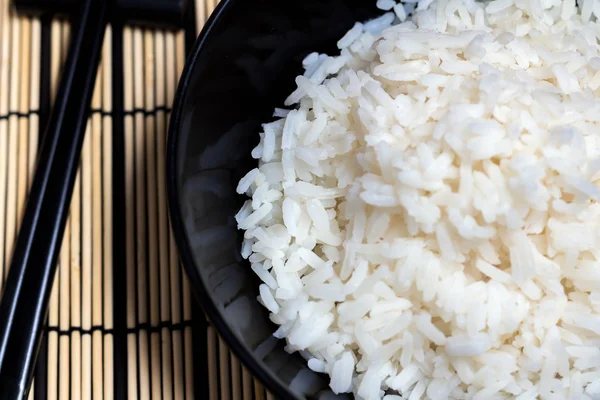 Gekookte, gestoomde rijst — Stockfoto