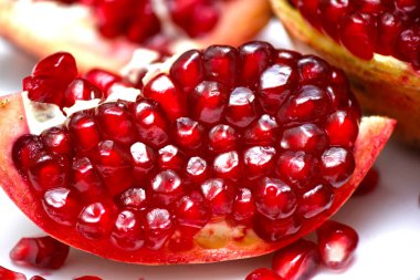 Kırmızı taze nar arka plan.