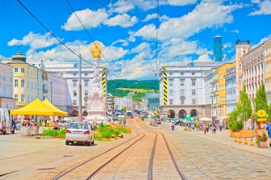 Linz - Haziran 2020, Avusturya: Güneşli bir yaz gününde Linz 'deki Ana Meydan