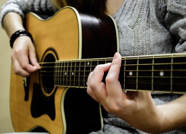 akustik gitar müzik aleti