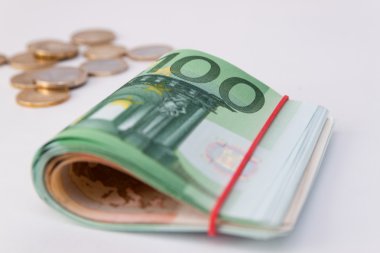 Euro banknot. ve para. Haddelenmiş euro para