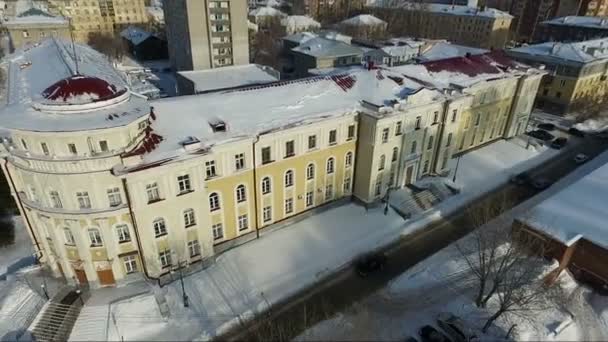 Flying over the old Yellow building. Architecture. flight. sunset hour — Stock Video