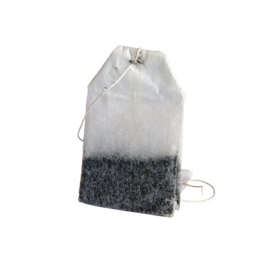 sıradan basit beyaz kağıt çay siyah çay izole closeu torba